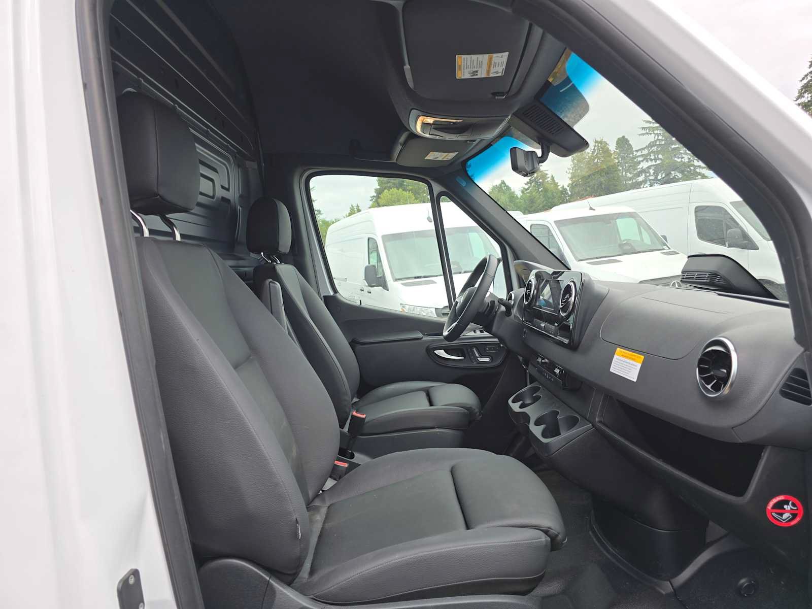Used 2026 Mercedes-Benz Sprinter 2500 image 11