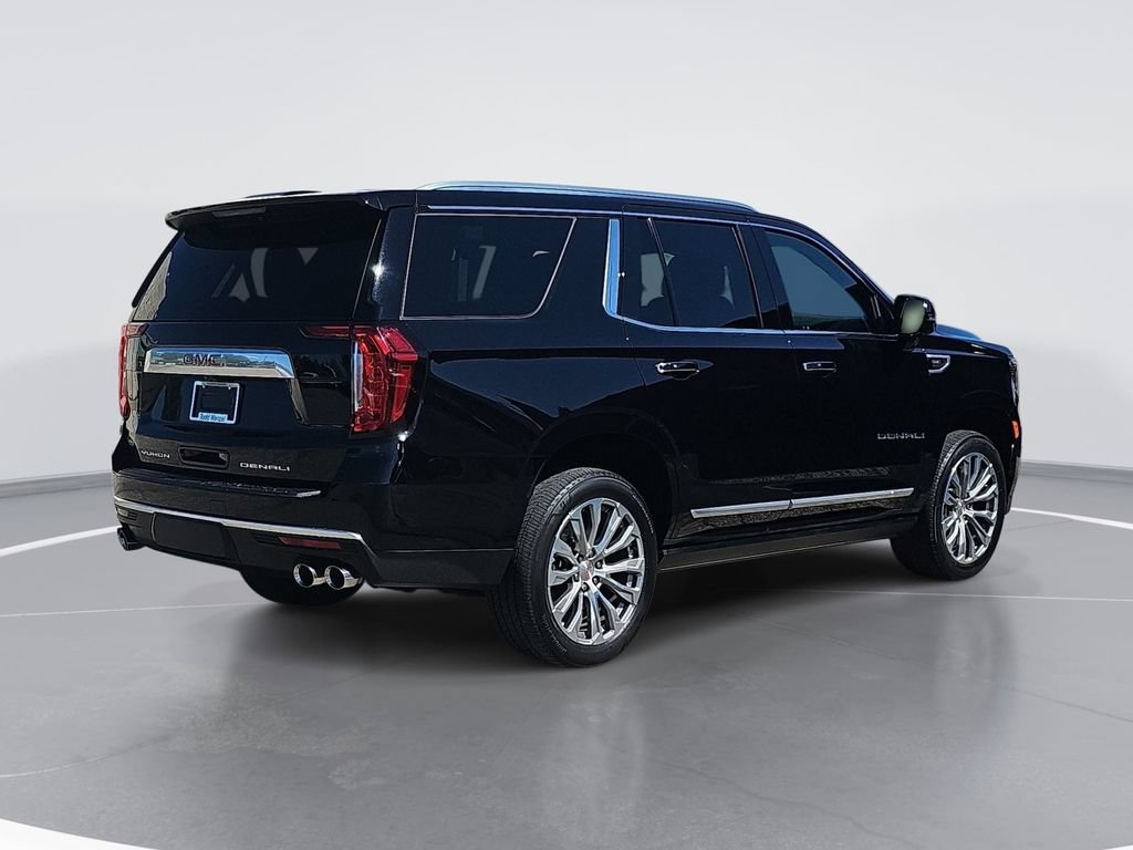 Used 2021 GMC Yukon Denali w/ Denali Premium Package AWD/4WD image 3