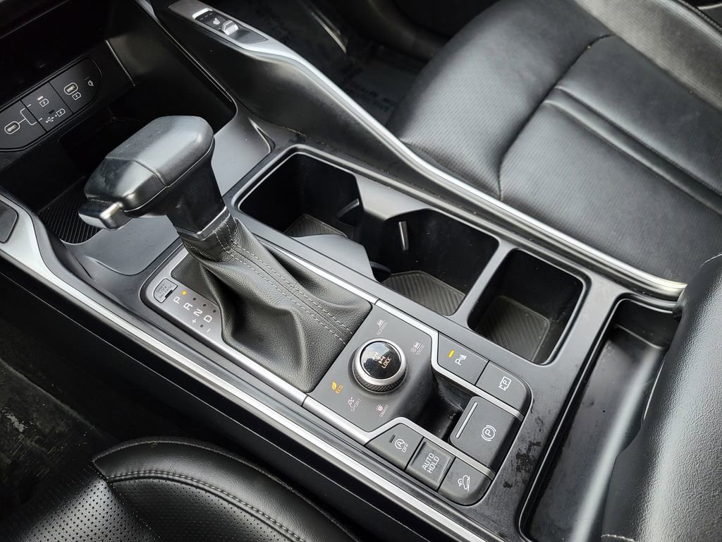 Used 2024 Kia Sorento S image 11
