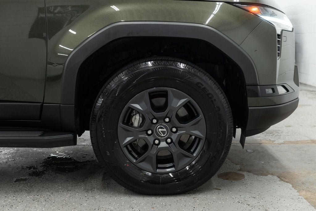 Used 2024 Lexus GX 550 AWD/4WD image 41