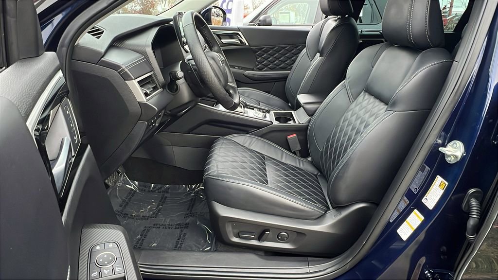 Used 2023 Mitsubishi Outlander SEL image 19