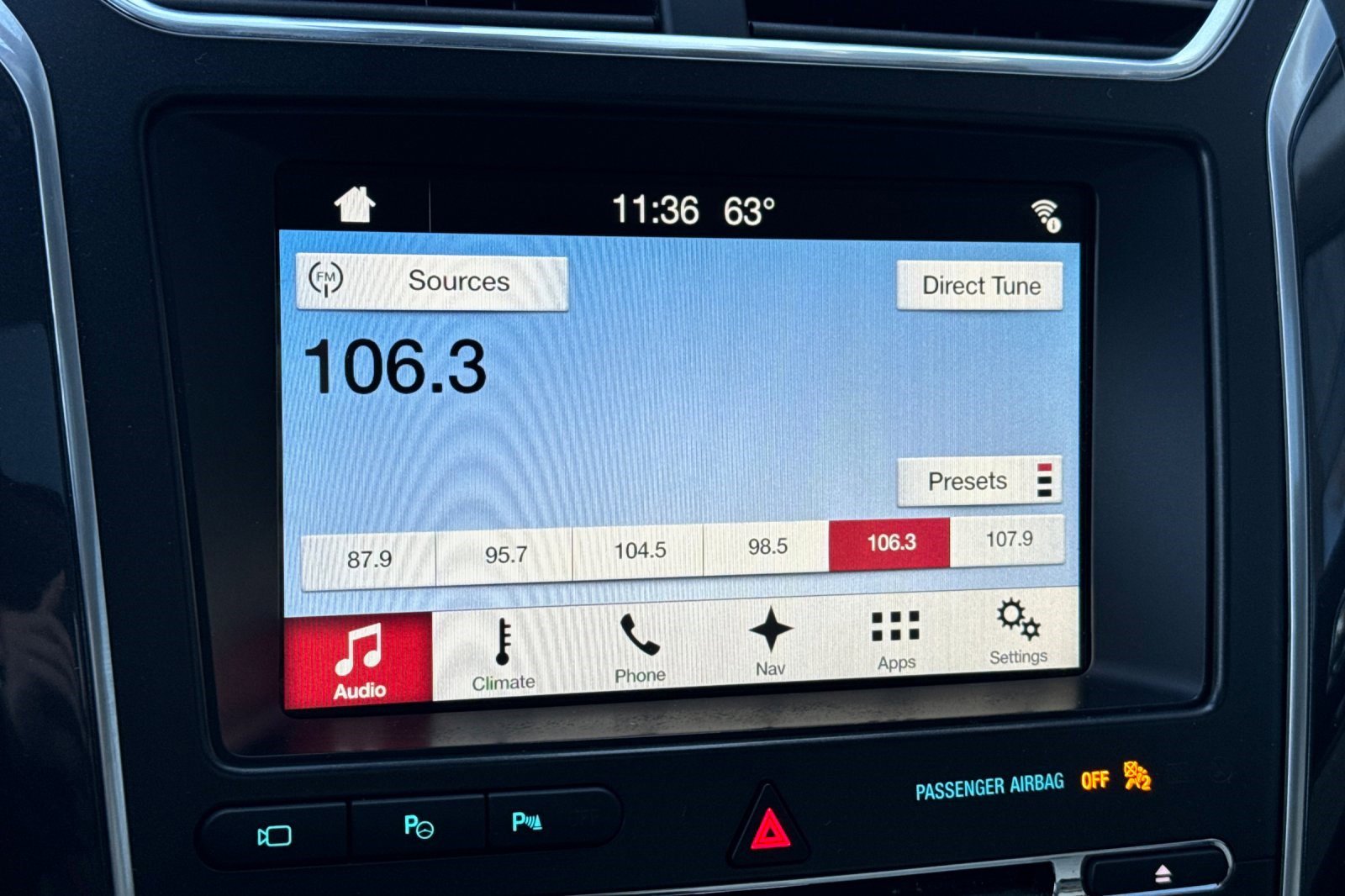 Used 2017 Ford Explorer Platinum image 24