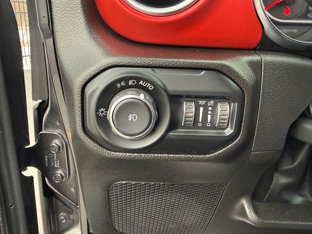 Used 2022 Jeep Wrangler Unlimited Rubicon w/ Cold Weather Group image 20