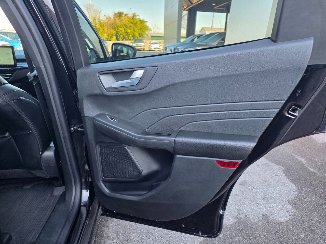 Used 2025 Ford Escape ST-Line w/ Equipment Group 301A image 14