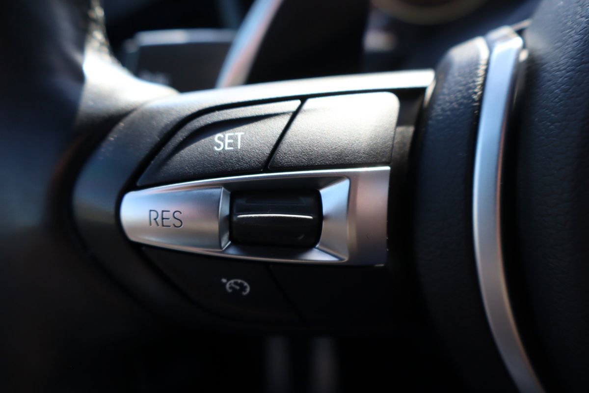 Used 2018 BMW X5 xDrive40e w/ M Sport Package image 31