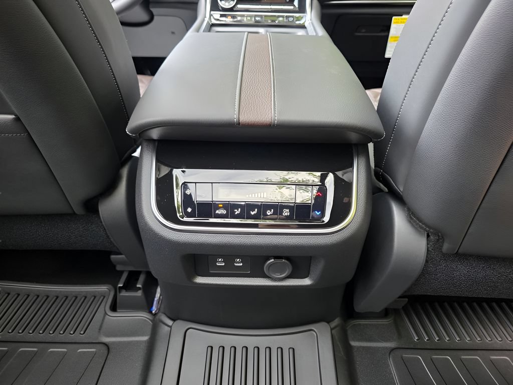 New 2026 Nissan Armada Platinum Reserve AWD/4WD image 12