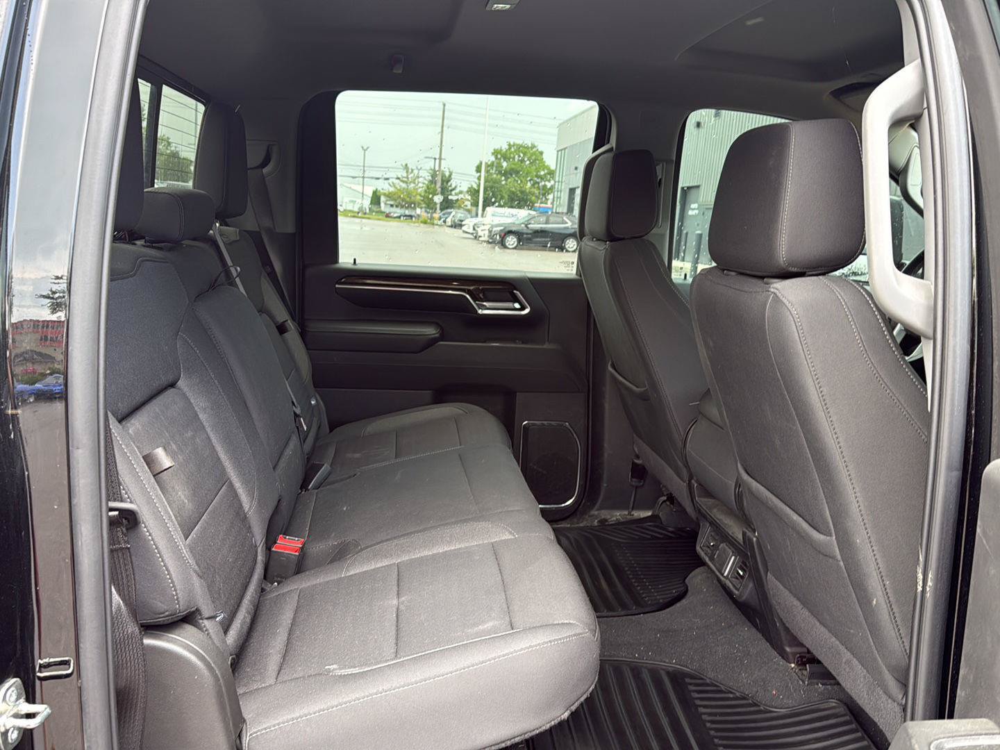 Used 2024 GMC Sierra 2500 SLE w/ SLE Value Package AWD/4WD image 11