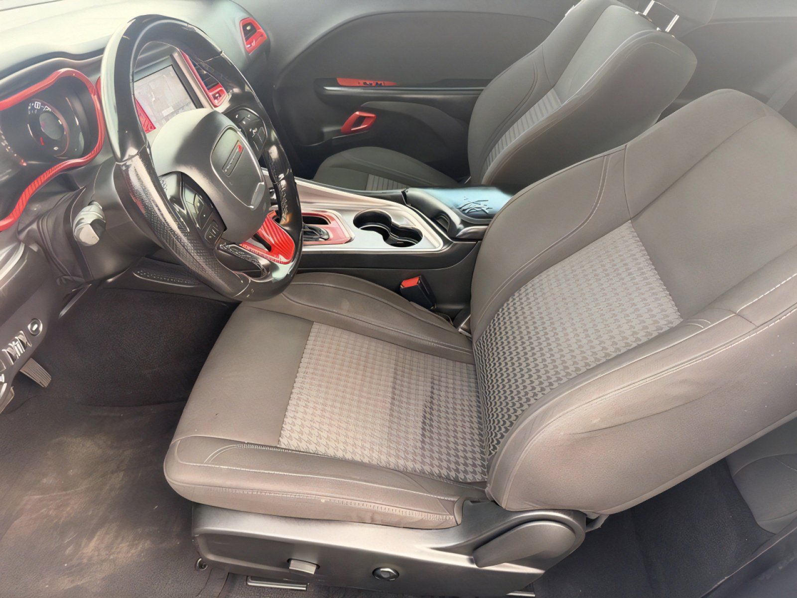 Used 2021 Dodge Challenger SXT w/ Blacktop Package image 15