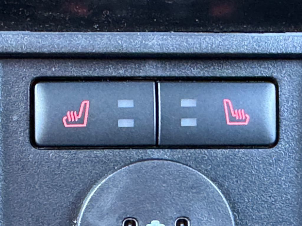 Used 2024 Ford F350 Platinum w/ Tremor Off-Road Package image 32