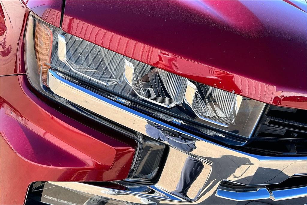 Used 2019 Chevrolet Silverado 1500 LT w/ Texas Edition image 37