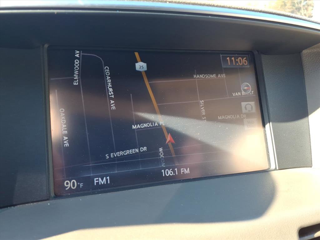 Used 2016 INFINITI Q70 3.7 image 27