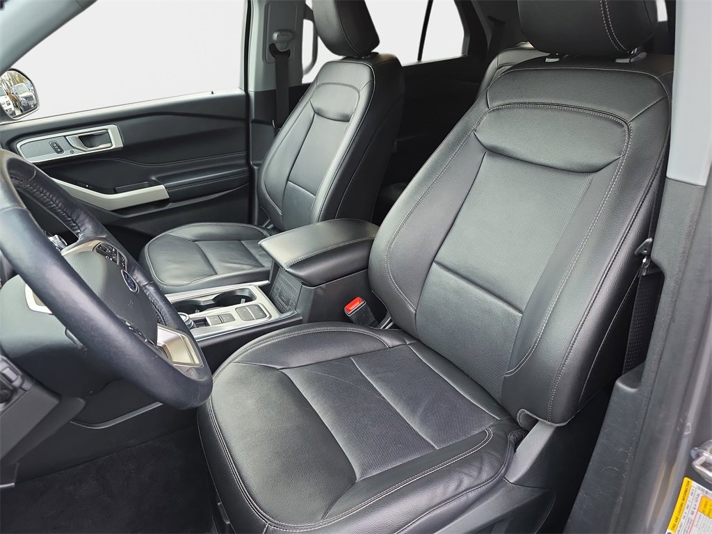 Used 2022 Ford Explorer Limited image 19