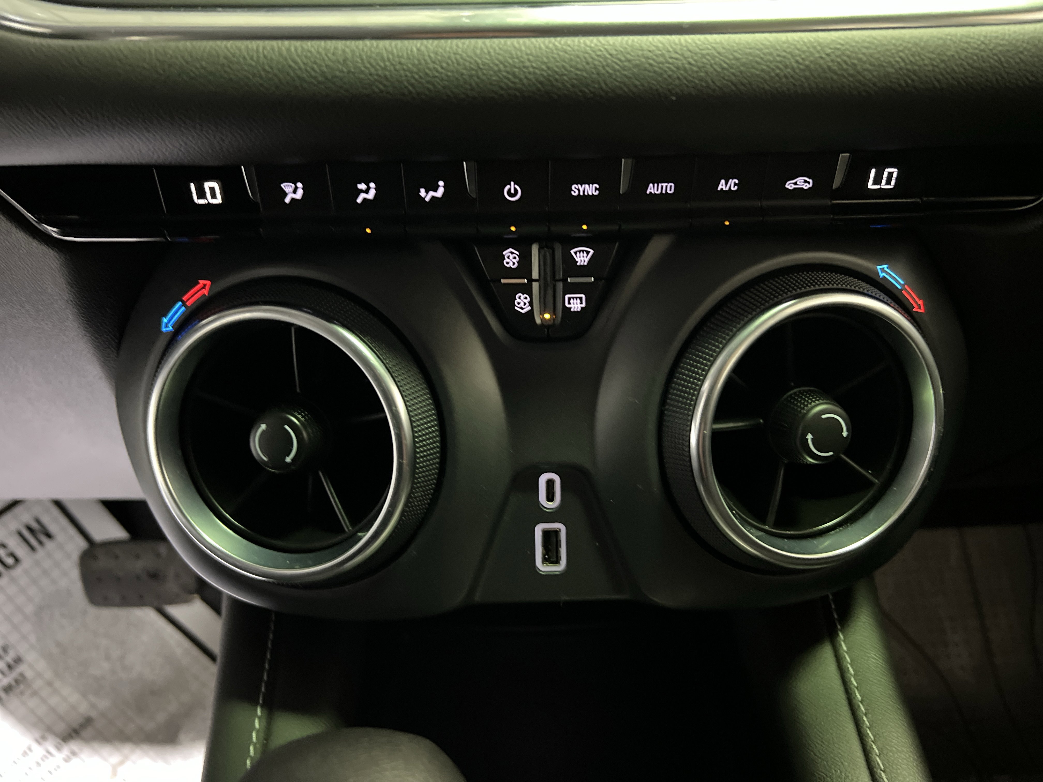 Used 2023 Chevrolet Blazer LT image 20