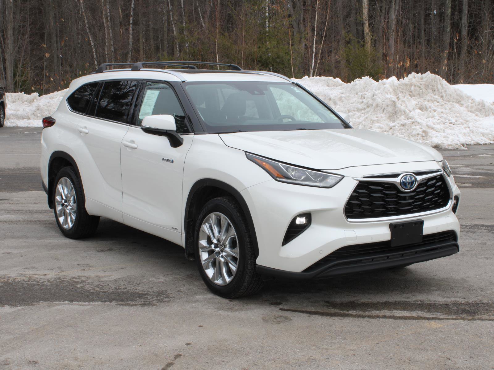 Used 2021 Toyota Highlander Limited image 3