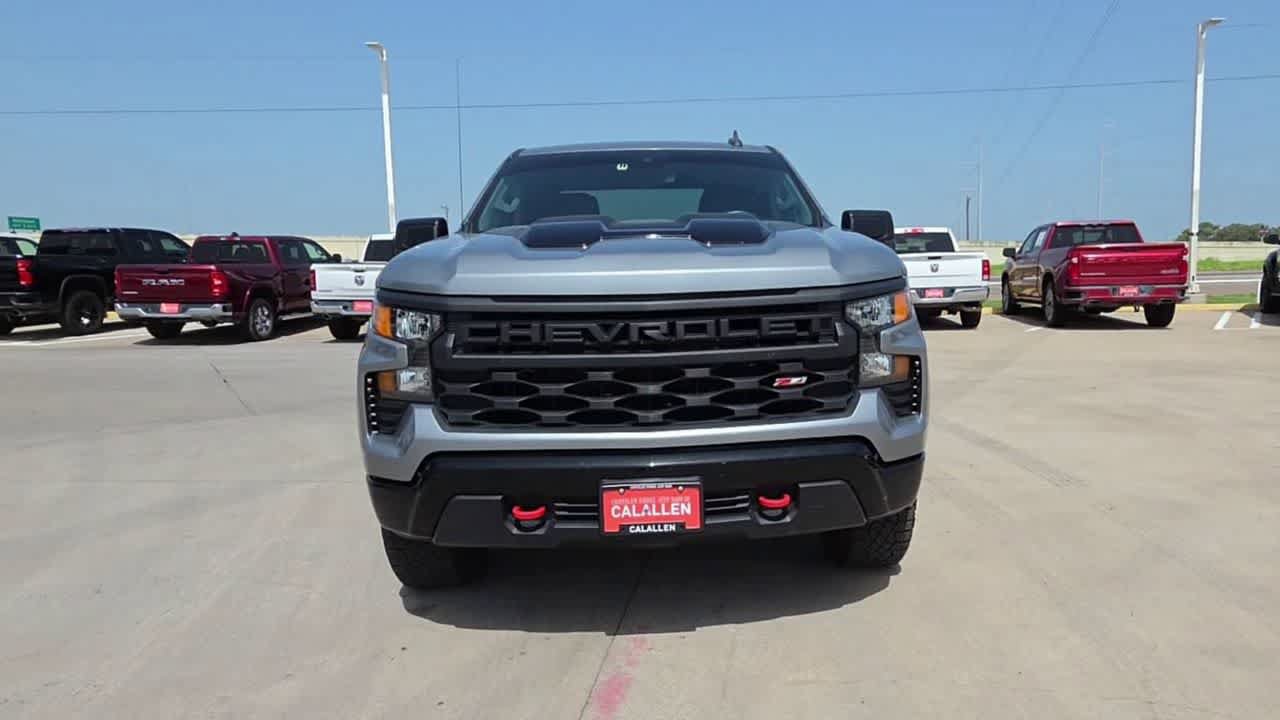 Used 2024 Chevrolet Silverado 1500 Custom Trail Boss AWD/4WD image 3