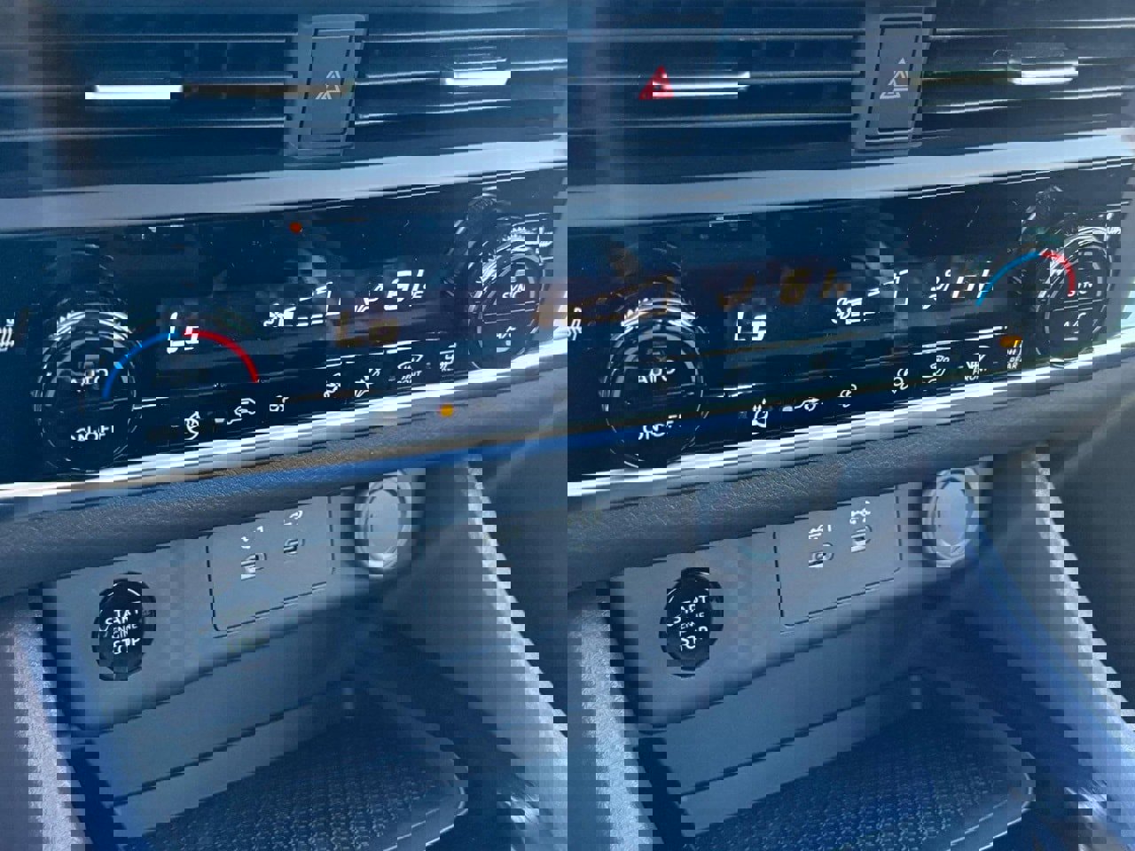 New 2026 Nissan Rogue SV image 12