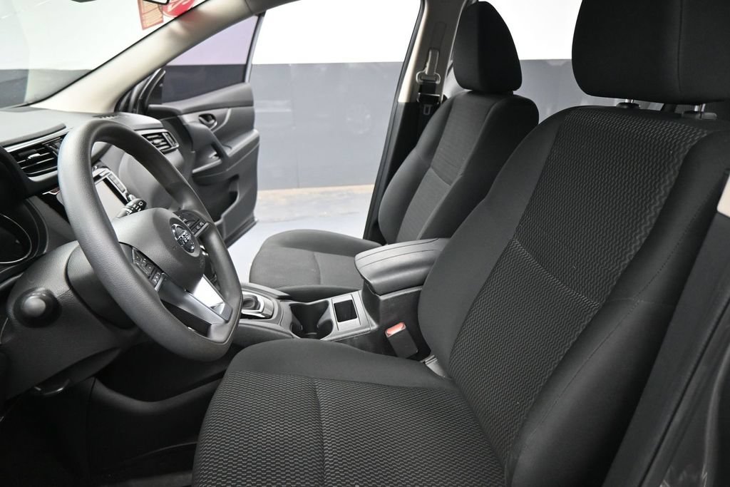 Used 2022 Nissan Rogue Sport S FWD image 9