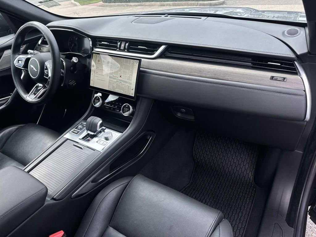 Used 2022 Jaguar F-PACE S image 13