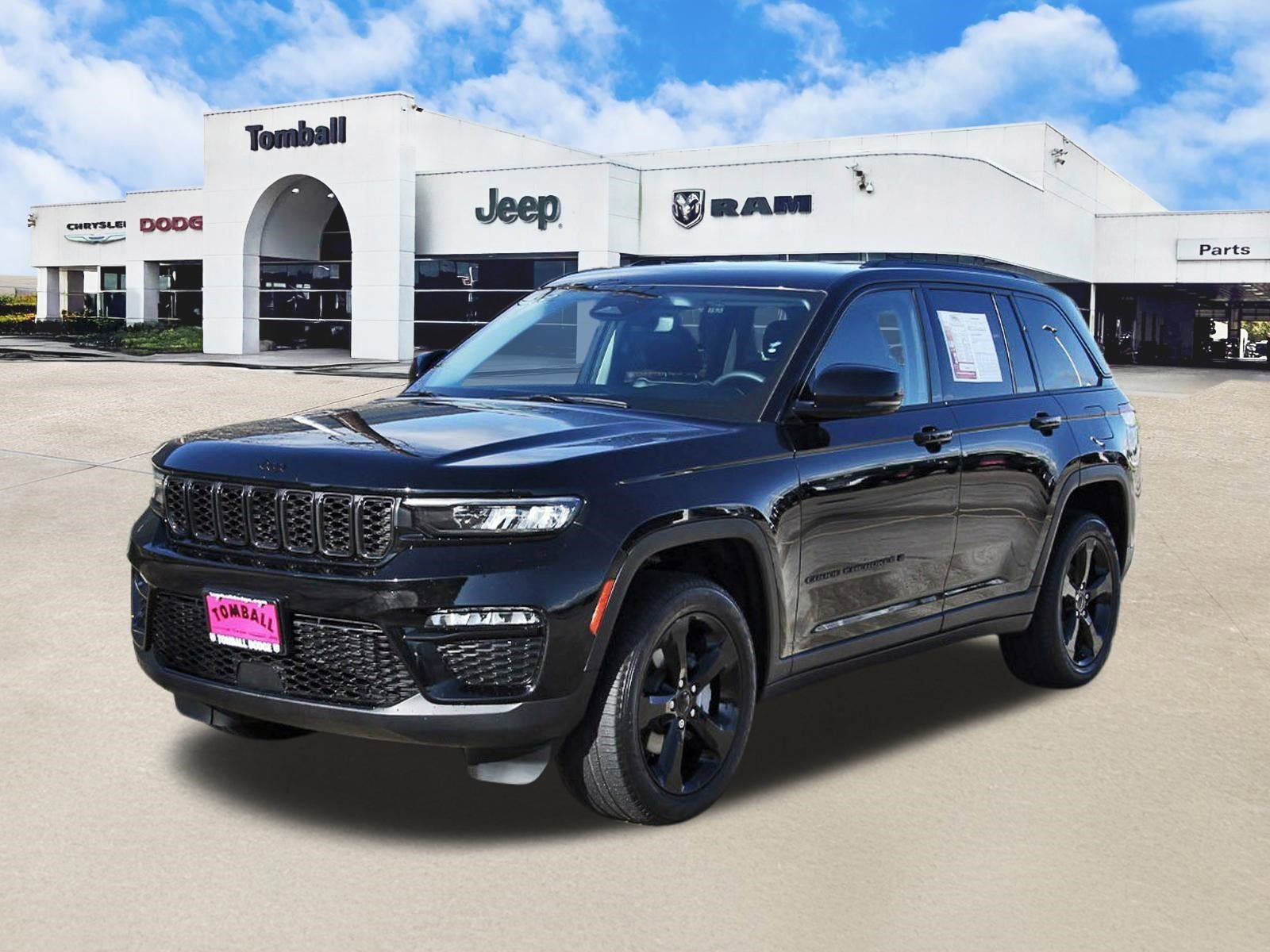 Used 2023 Jeep Grand Cherokee Limited w/ Black Appearance Package image 3