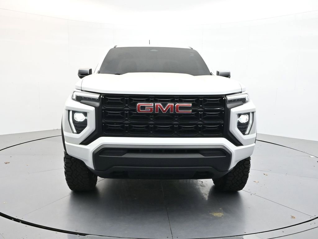 Used 2024 GMC Canyon Elevation image 2