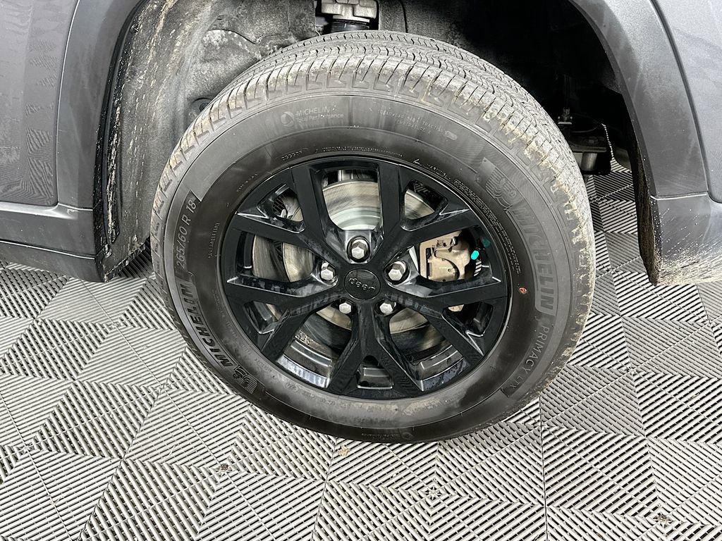 Certified 2024 Jeep Grand Cherokee Altitude image 42