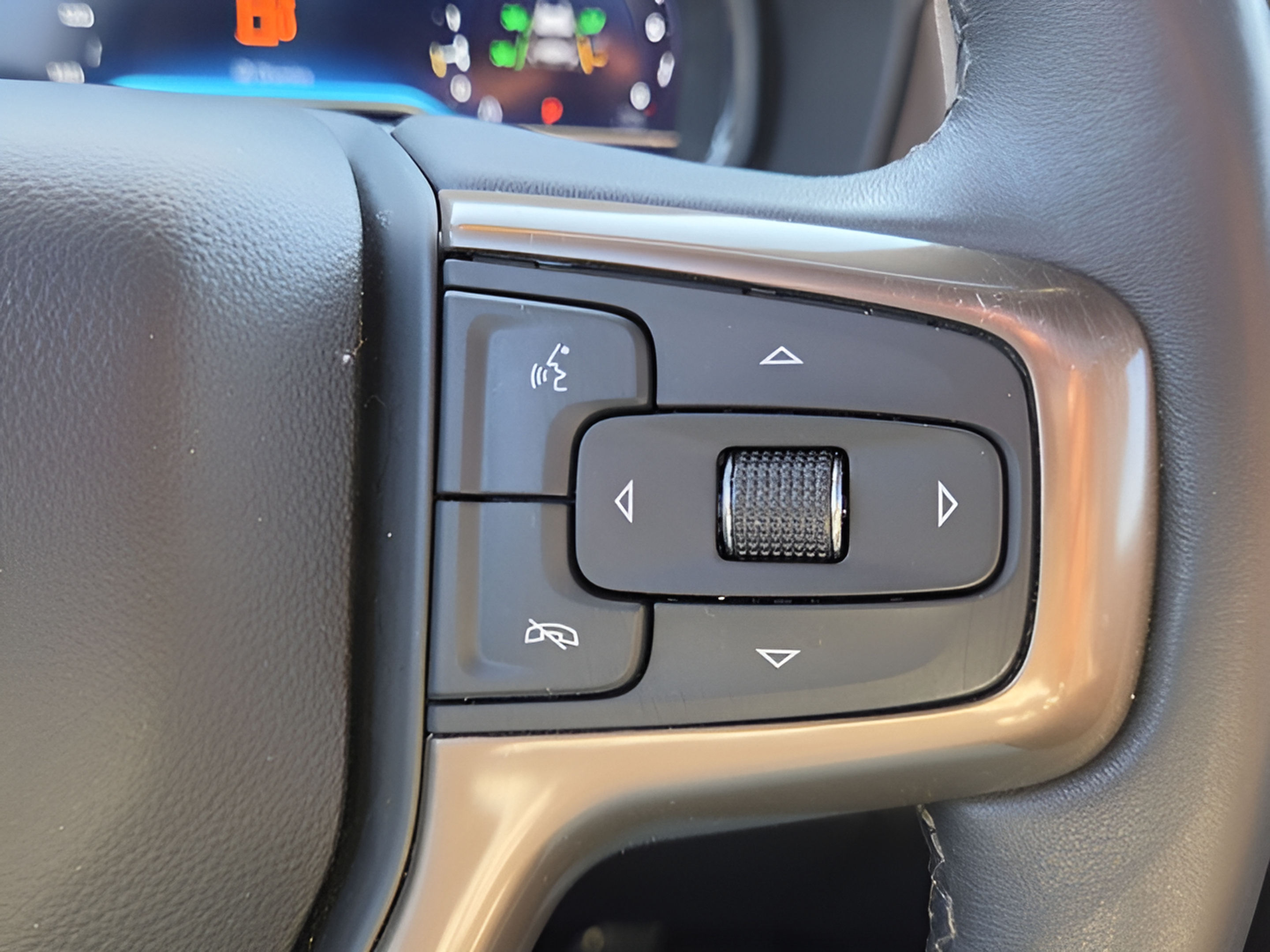 Used 2022 Chevrolet Suburban High Country RWD image 27
