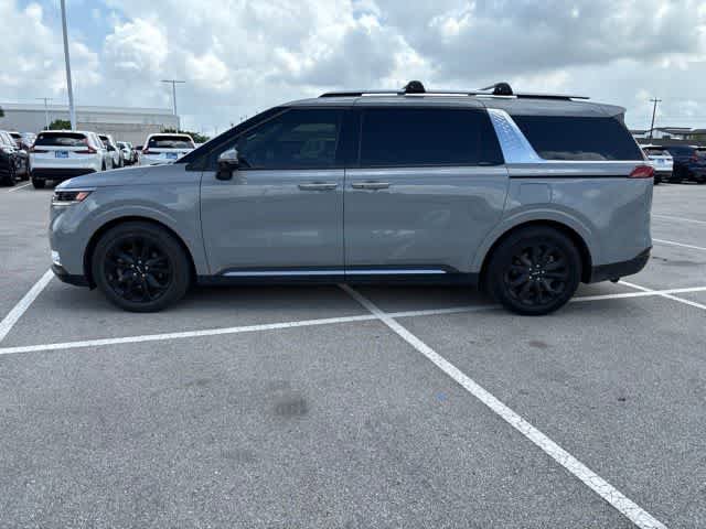 Used 2024 Kia Carnival SX FWD image 2