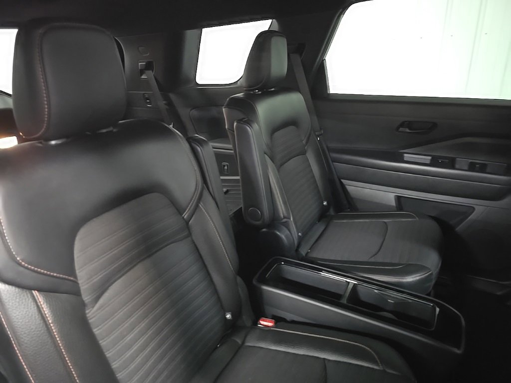 Used 2023 Nissan Pathfinder Rock Creek image 16