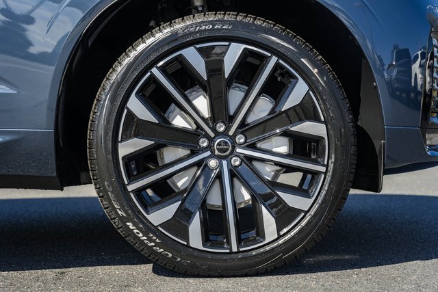 New 2026 Volvo XC60 B5 Ultra w/ Protection Package Premier image 16