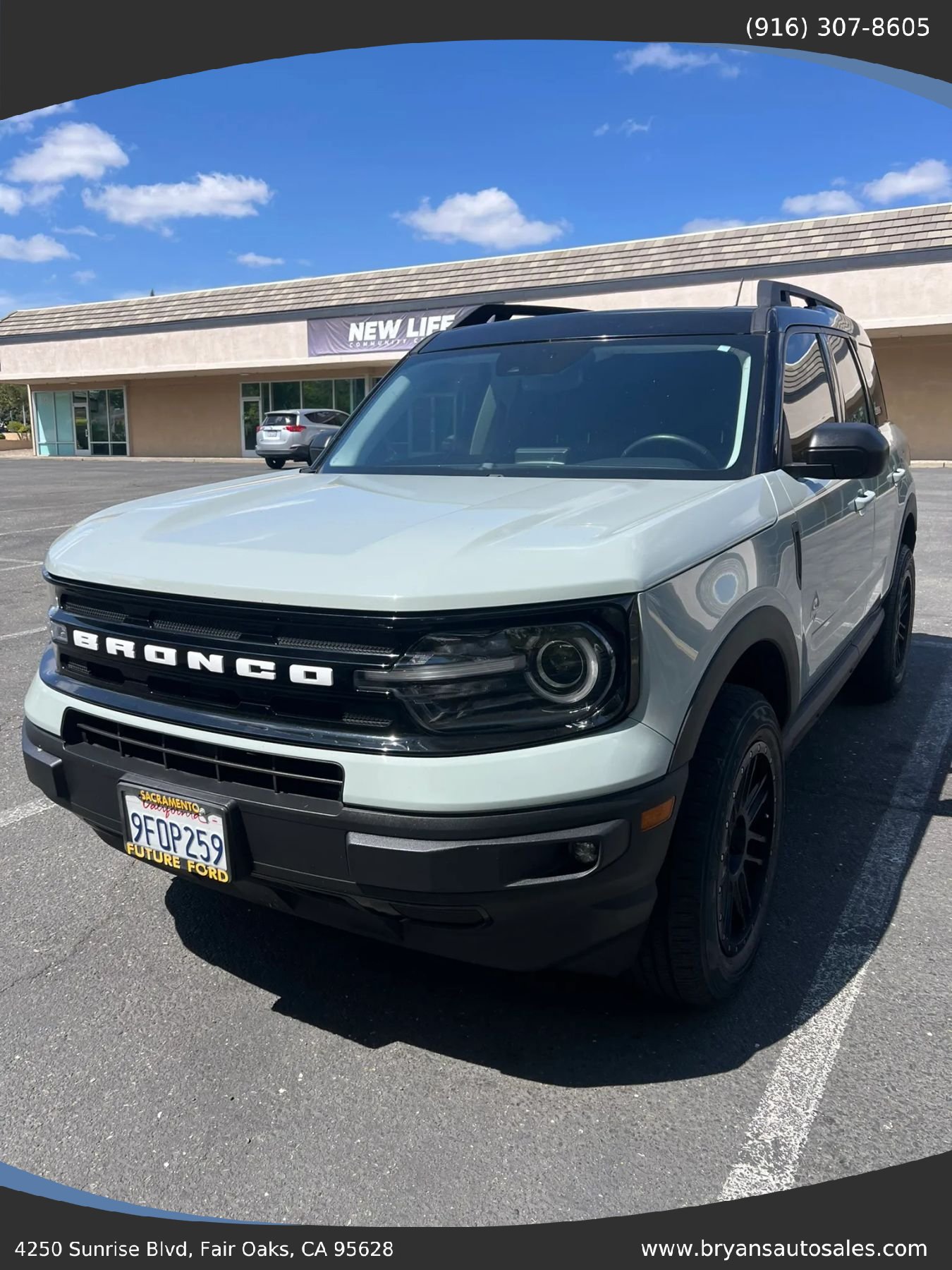 Used 2023 Ford Bronco Sport Outer Banks w/ Tech Package AWD/4WD image 1