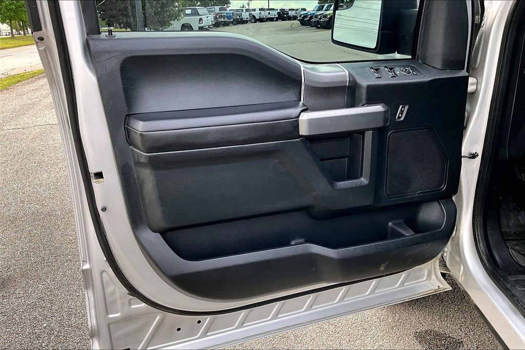 Used 2016 Ford F150 XLT w/ Equipment Group 302A Luxury AWD/4WD image 22