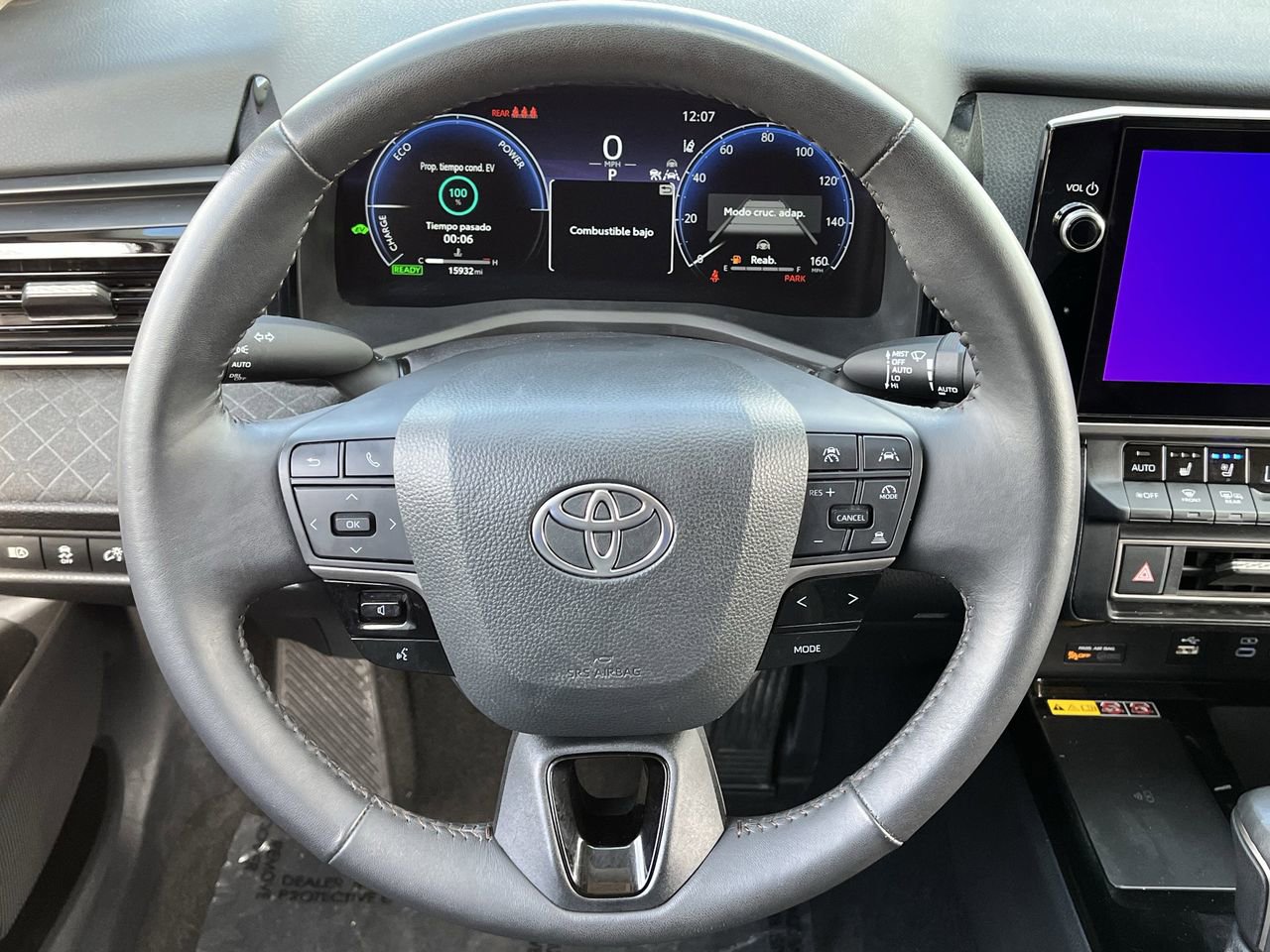 Used 2025 Toyota Camry XLE w/ Premium Package image 11