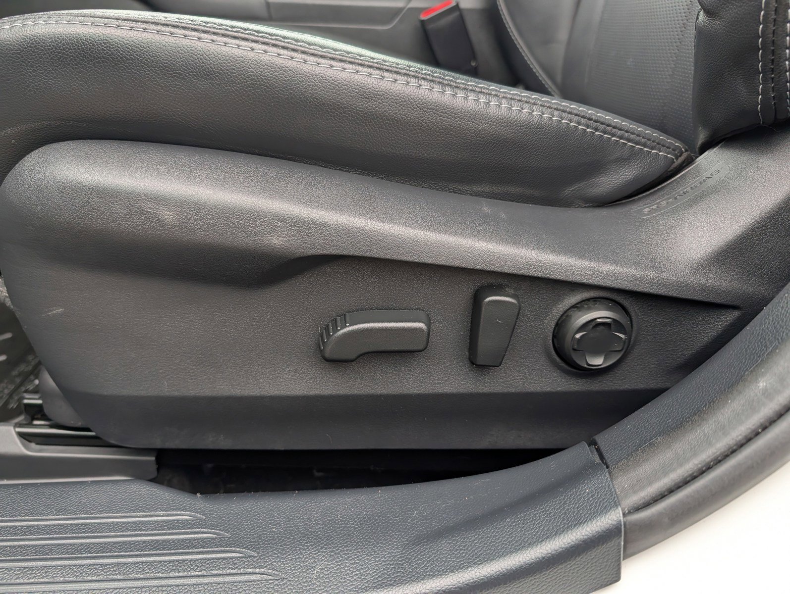 Used 2023 Subaru Outback Limited image 19