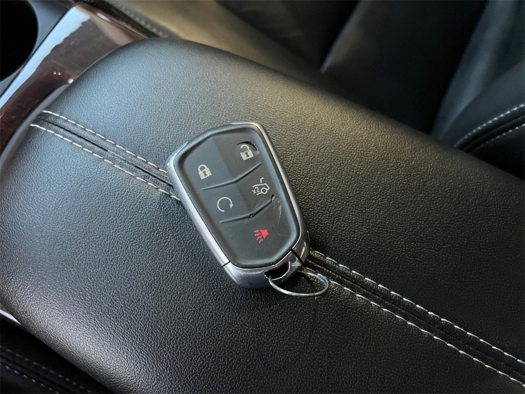 Used 2017 Cadillac XTS Luxury image 36