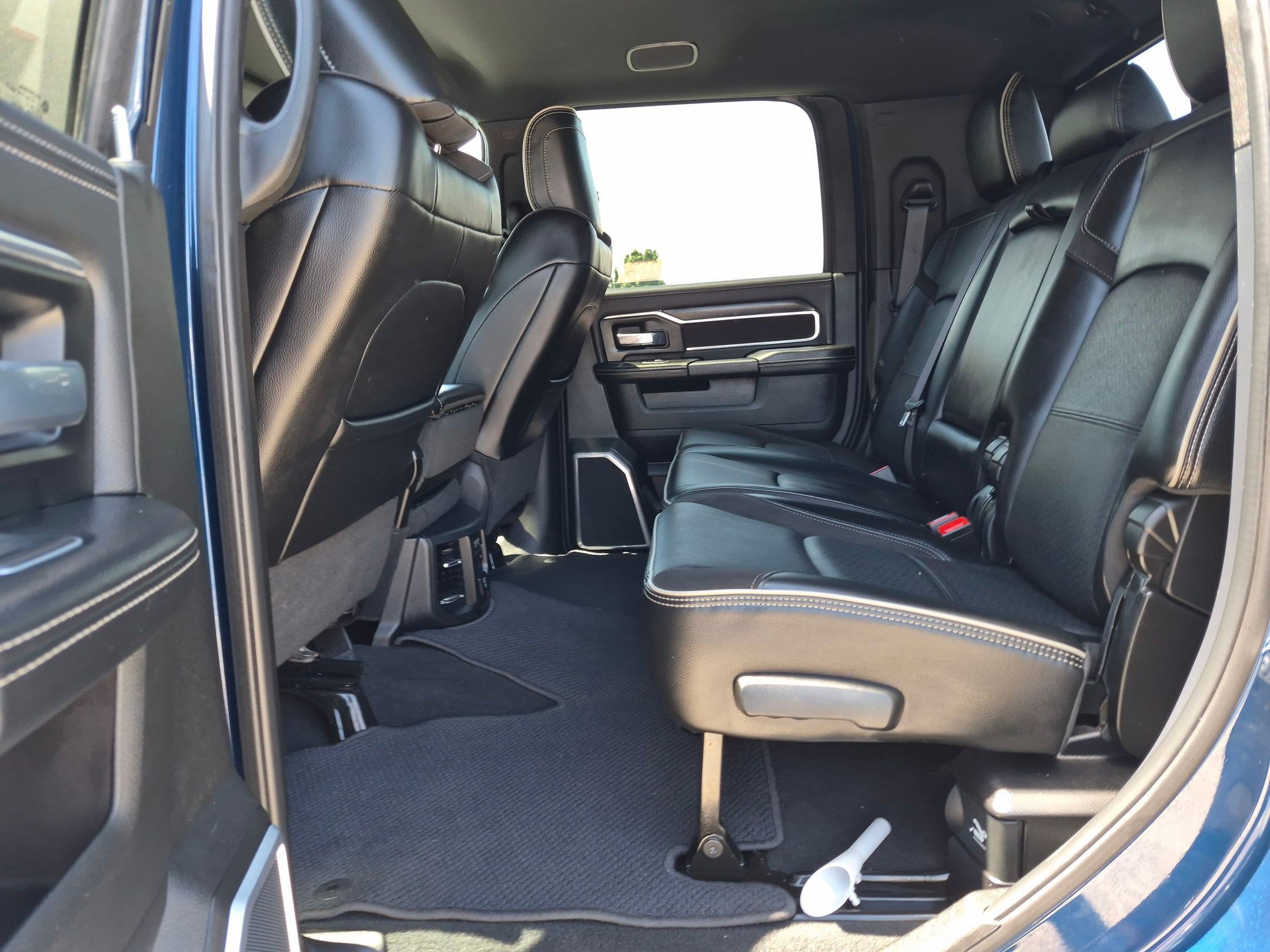 Used 2024 RAM 2500 Laramie w/ Night Edition AWD/4WD image 30