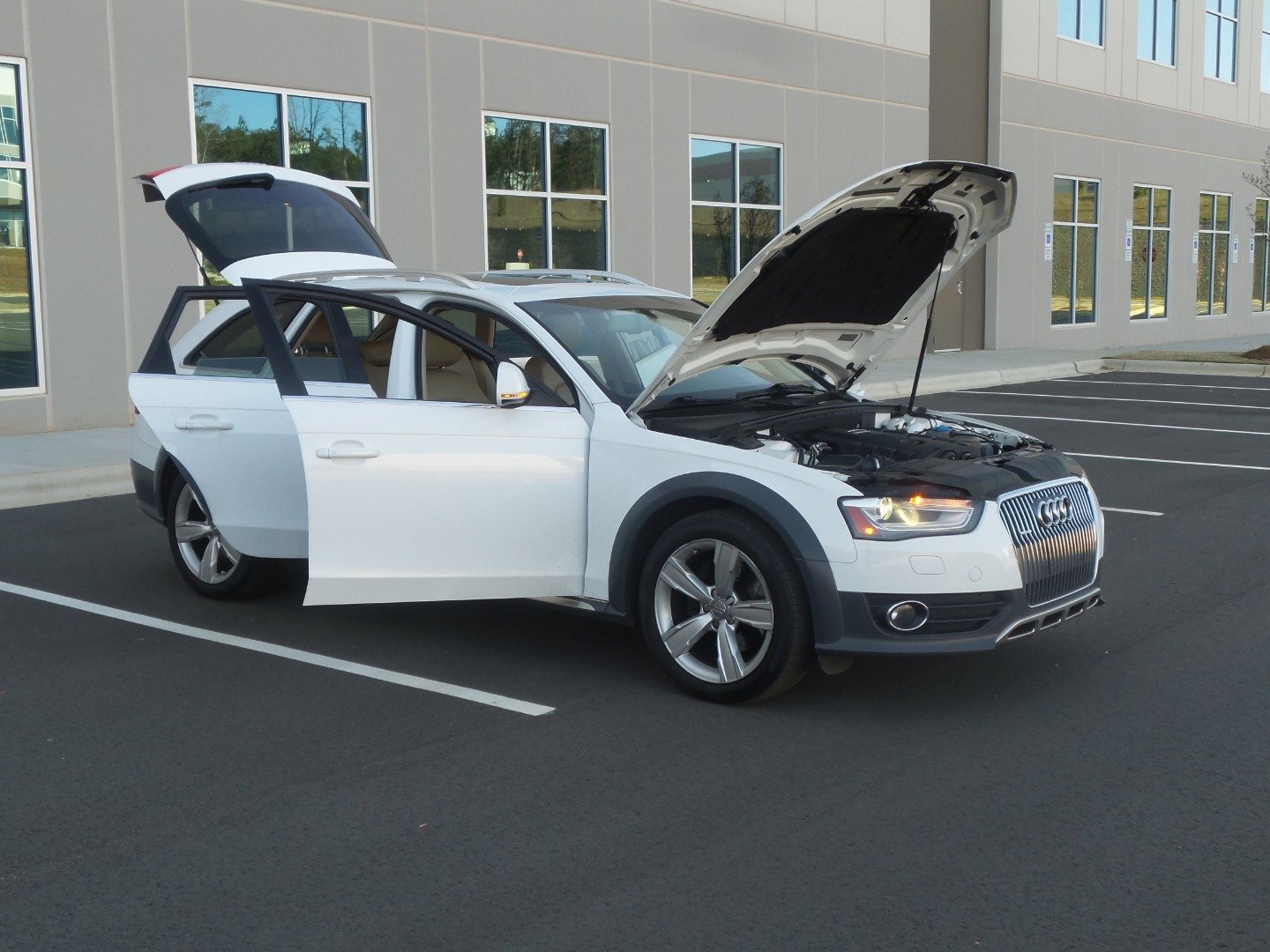 Used 2013 Audi A4 Premium Plus w/ Premium Plus Pkg image 59