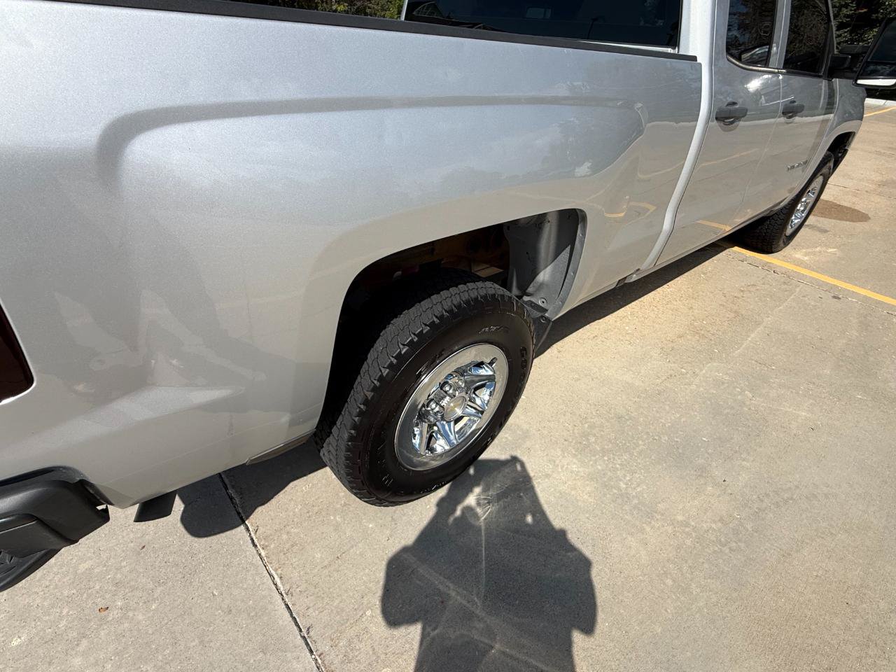 Used 2017 Chevrolet Silverado 1500 W/T AWD/4WD image 12