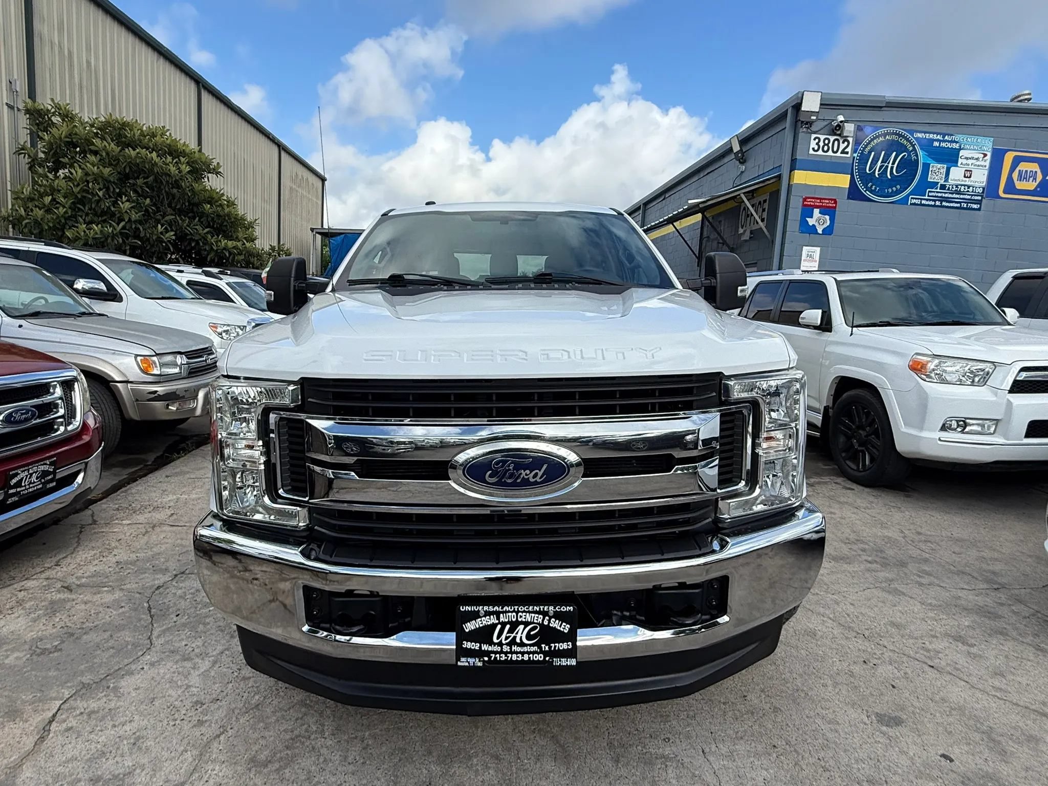 Used 2019 Ford F350 XLT AWD/4WD image 2