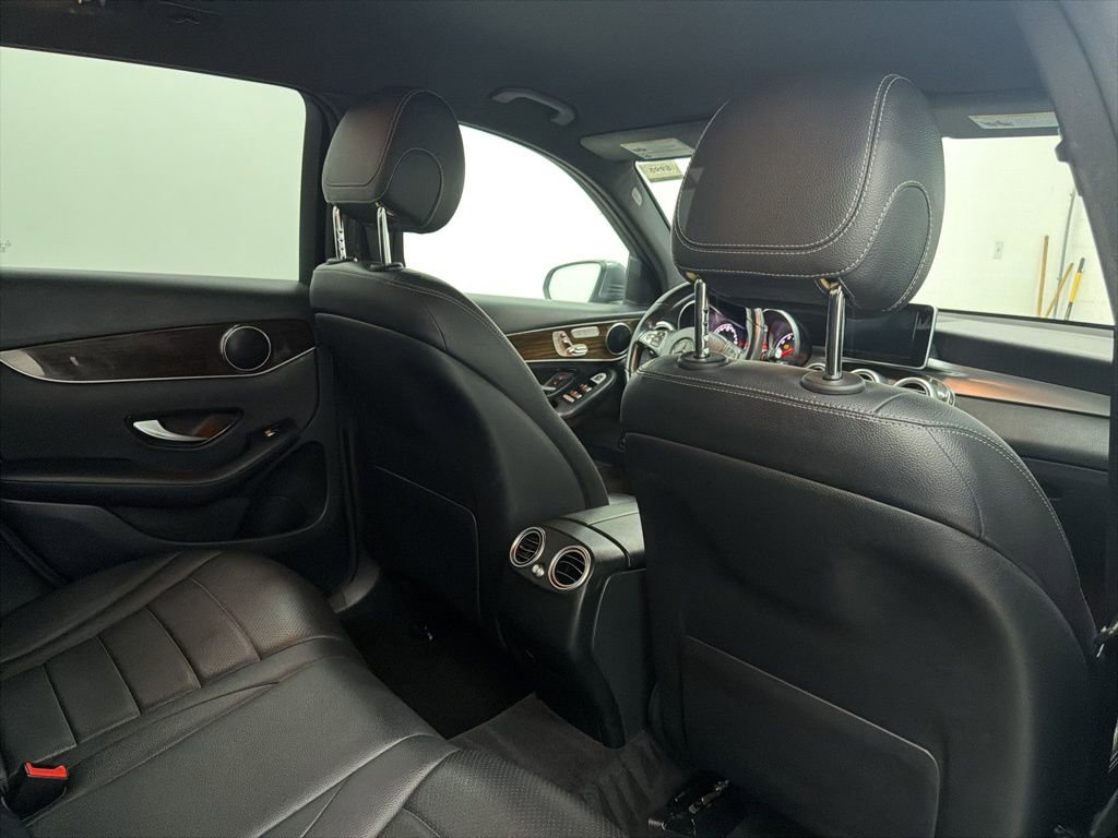 Used 2019 Mercedes-Benz GLC 300 4MATIC image 24