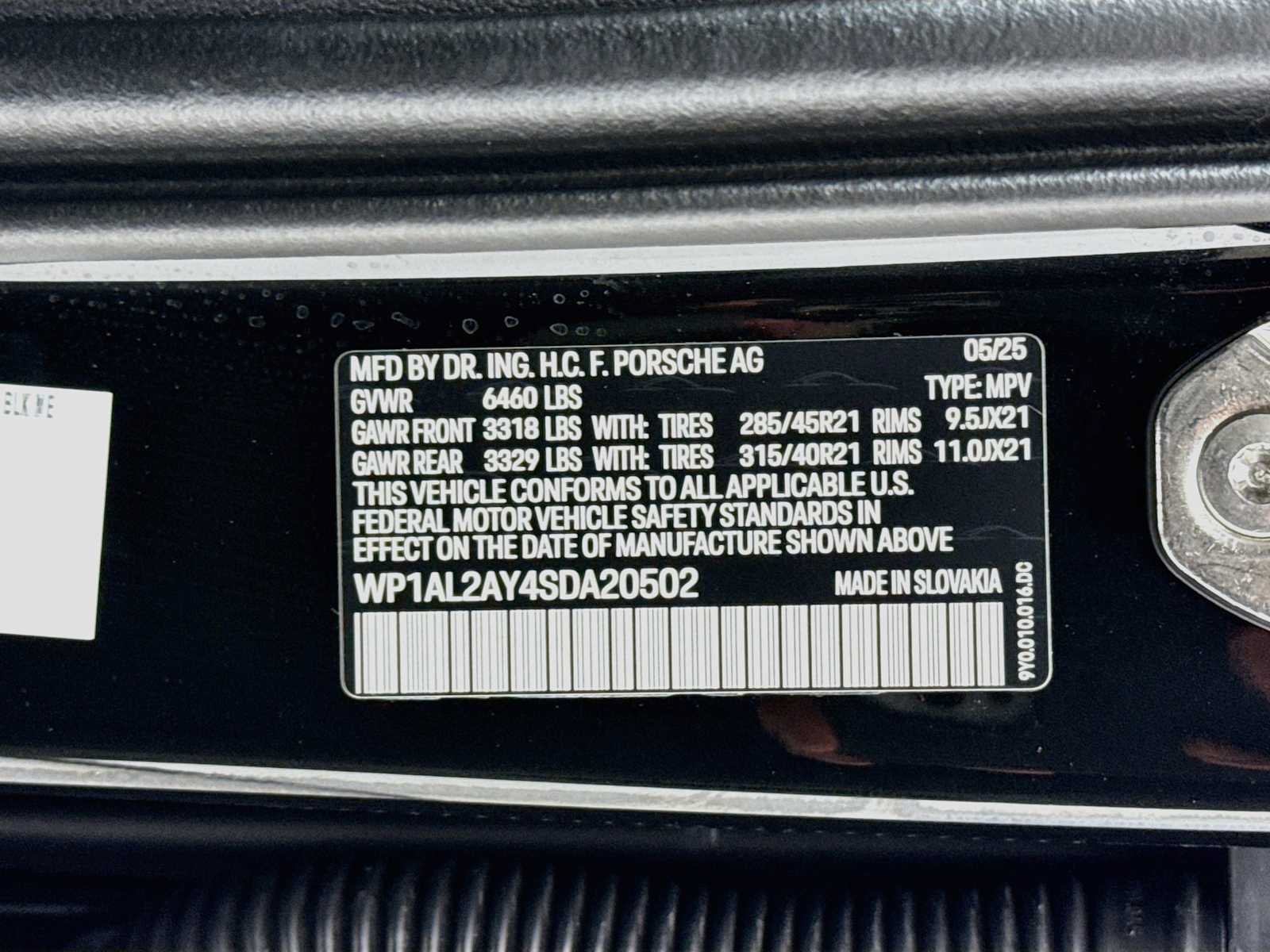 Certified 2025 Porsche Cayenne S AWD/4WD image 33