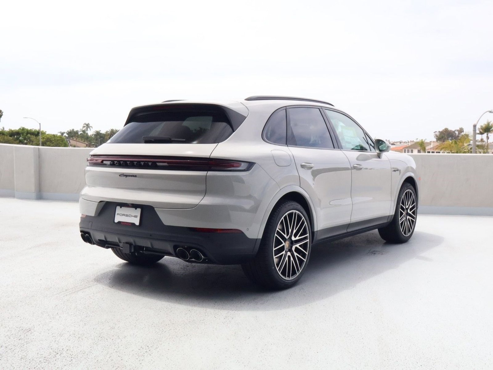 New 2026 Porsche Cayenne E-Hybrid AWD/4WD image 9