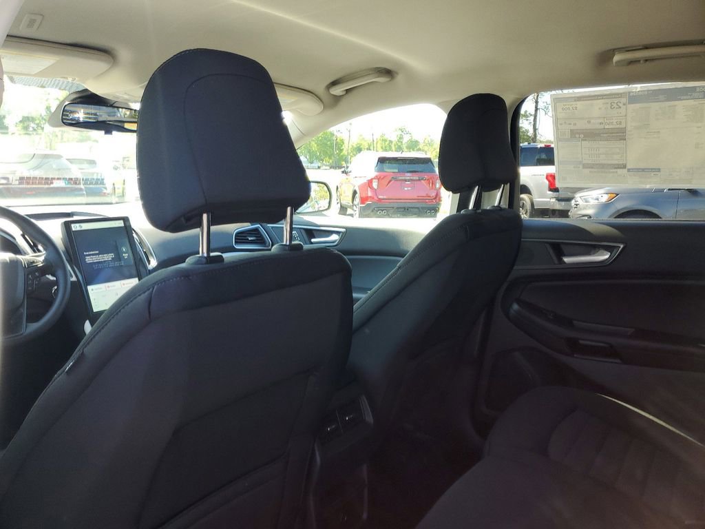 New 2024 Ford Edge SE w/ Black Appearance Package AWD/4WD image 27