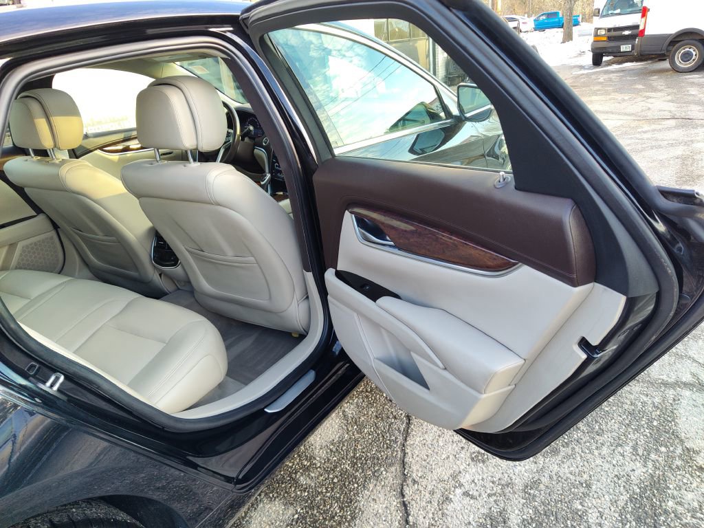 Used 2014 Cadillac XTS Luxury w/ Driver Awareness Package image 17