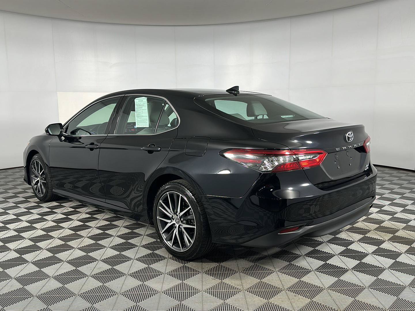 Used 2023 Toyota Camry XLE w/ Cold Weather Package AWD/4WD image 18