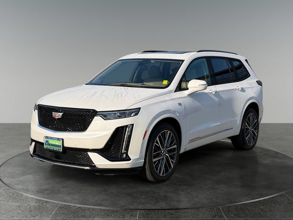 Used 2022 Cadillac XT6 Sport w/ Platinum Package AWD/4WD image 3
