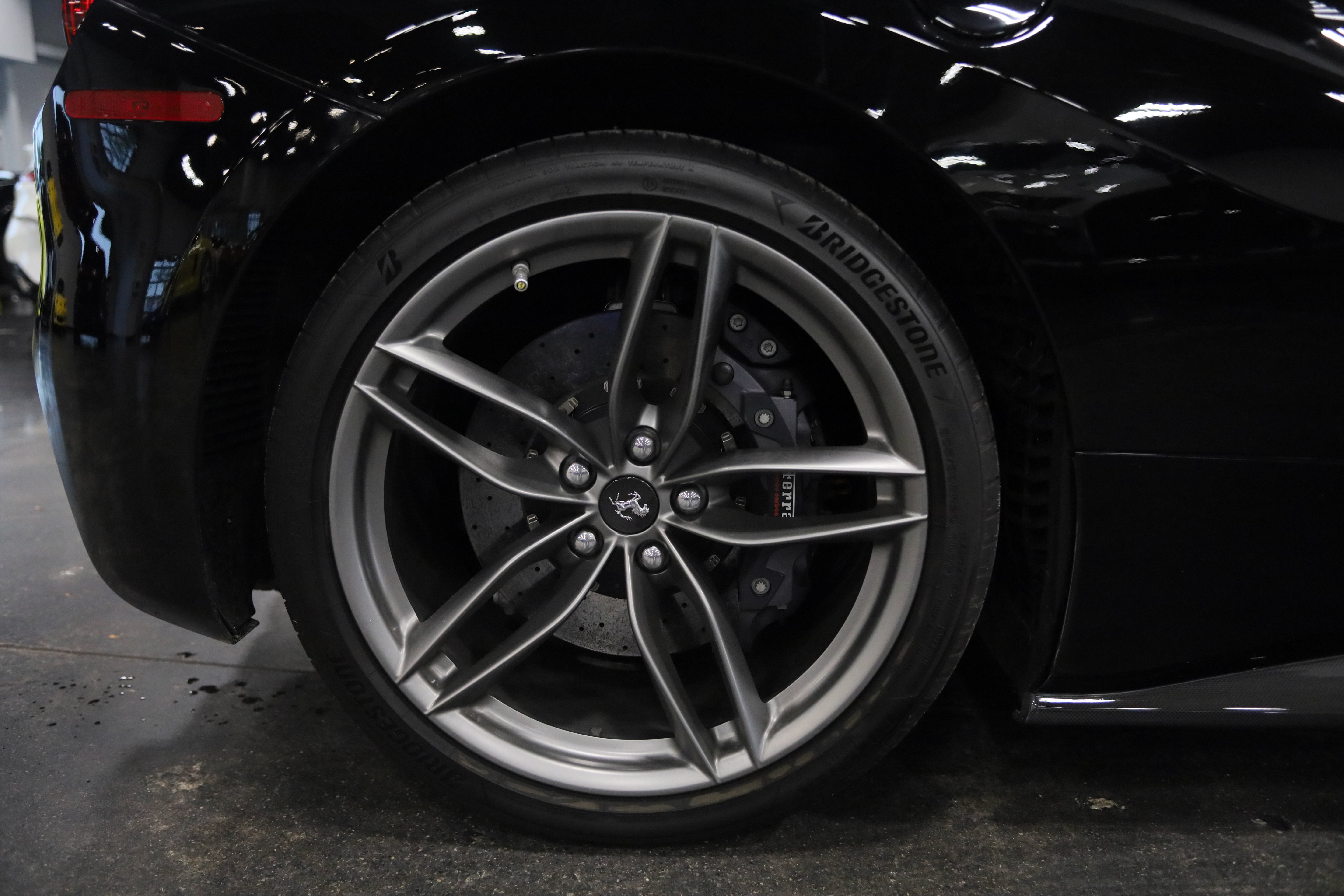 Used 2016 Ferrari 488 GTB RWD image 10