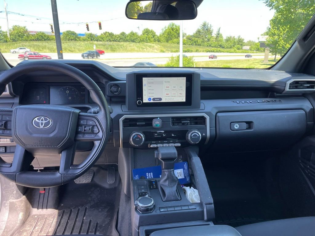 Used 2025 Toyota Tacoma SR AWD/4WD image 9