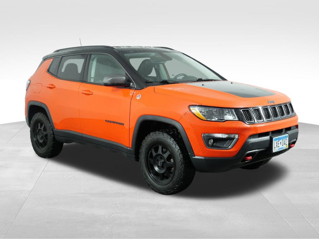 Used 2019 Jeep Compass Trailhawk w/ Leather Interior Group AWD/4WD image 2