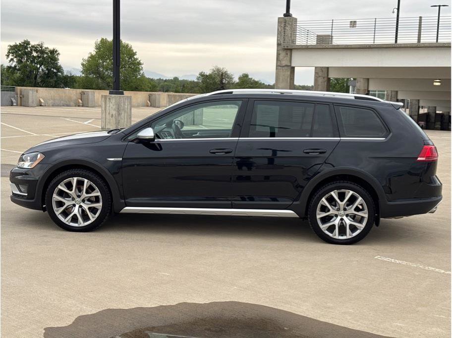Used 2017 Volkswagen Golf Alltrack SEL AWD/4WD image 4