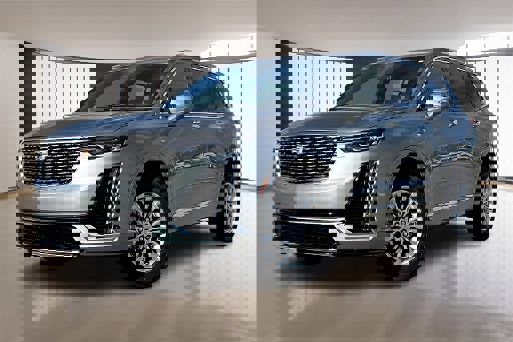 New 2025 Cadillac XT6 Luxury